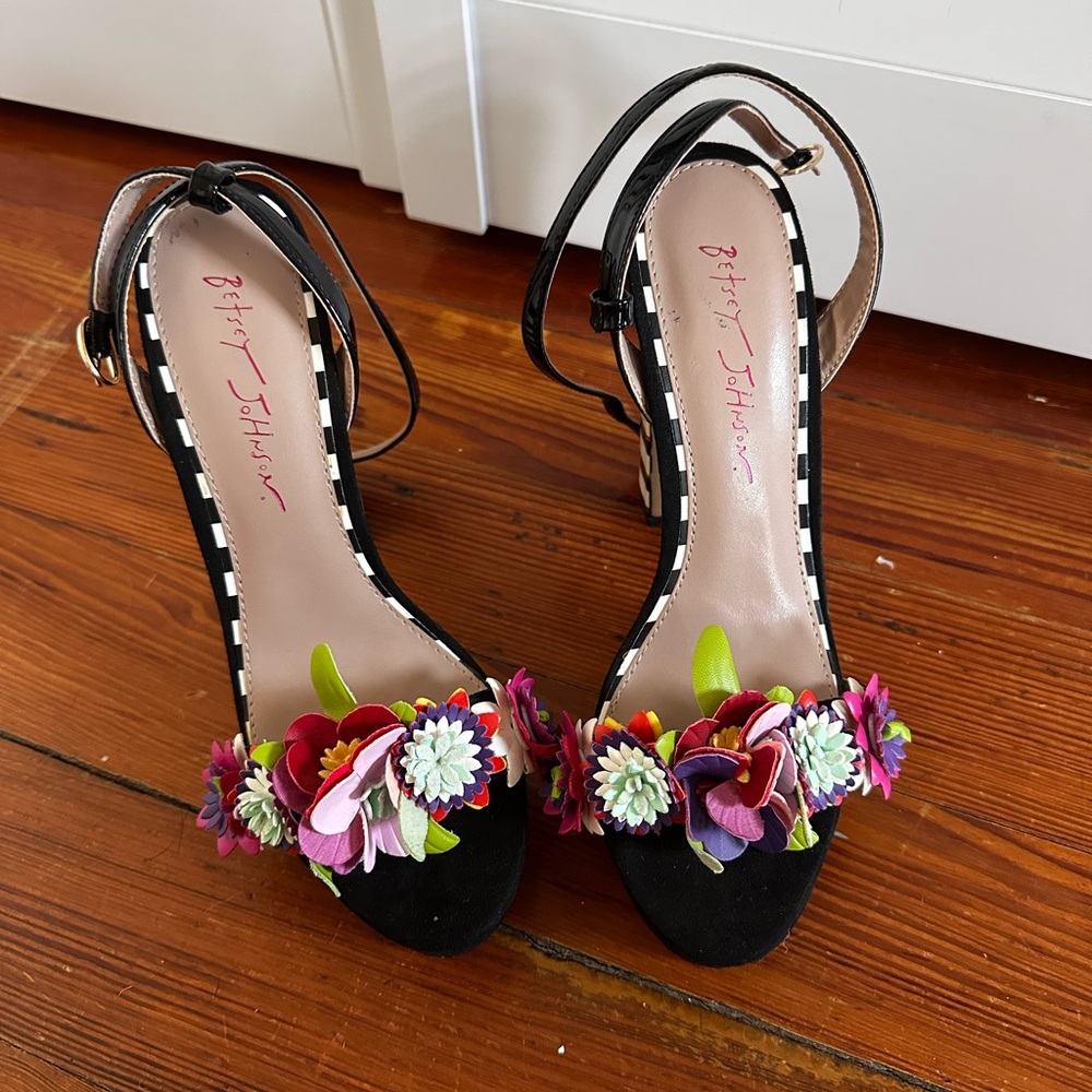 Betsey Johnson Black Floral Applique Open-Toe Ankle Strap Heels